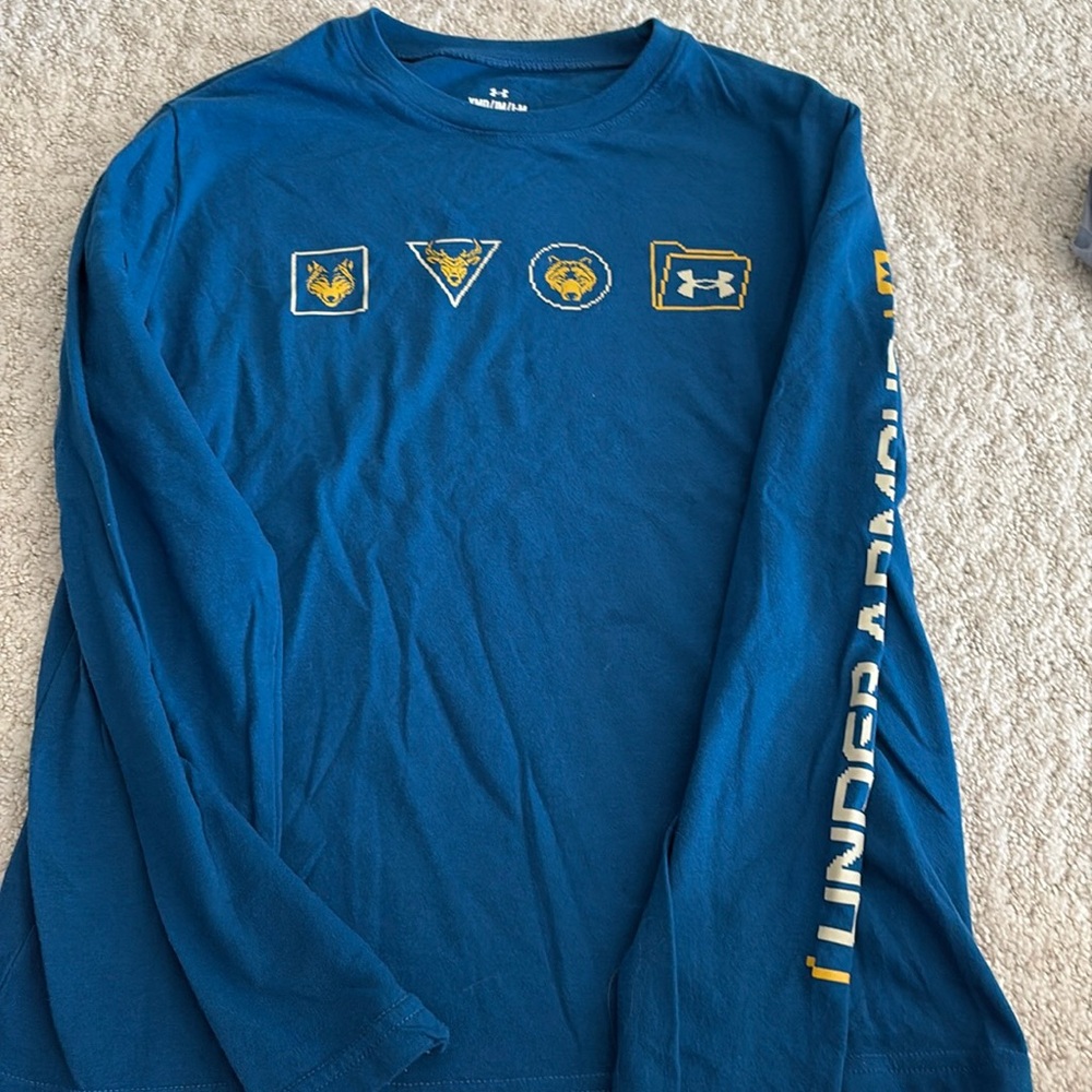 Under armour shirt worn once